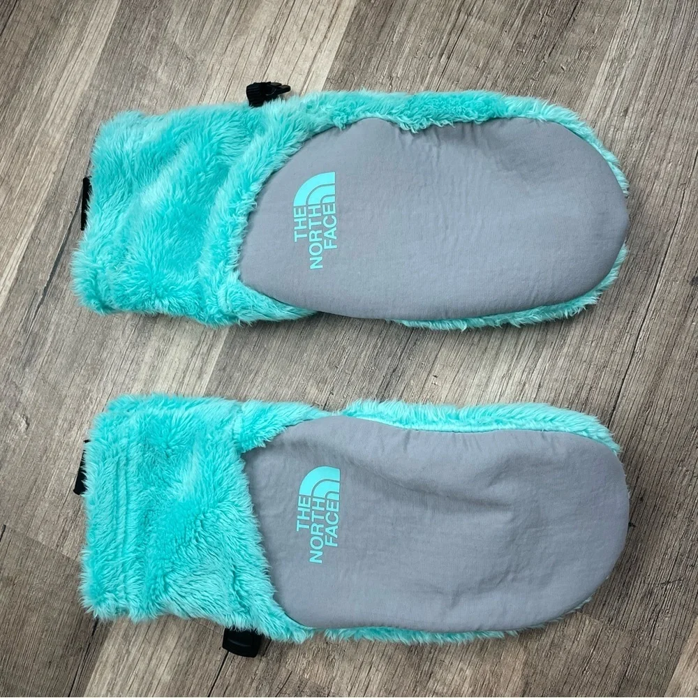 The North Face Kids Aqua Cable Knit Hat and Mittens Set
